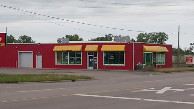 408 S Center Rd. thumbnail 2