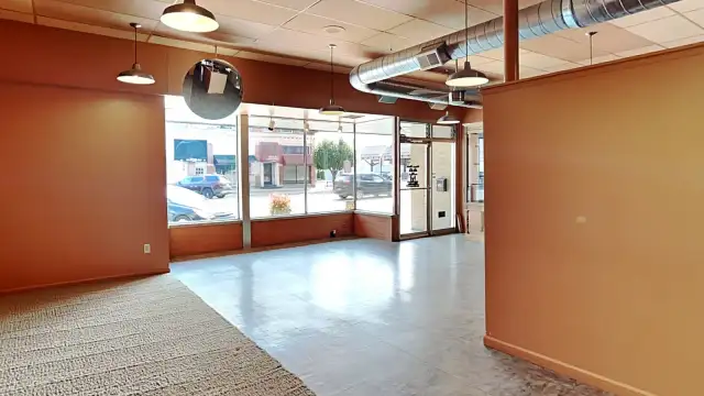Commercial/Retail Space in Downtown Ithaca, MI thumbnail 3