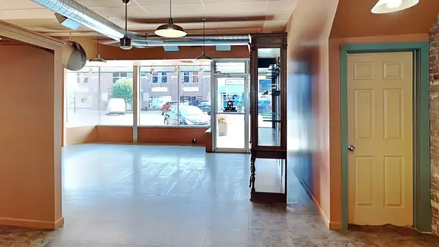 Commercial/Retail Space in Downtown Ithaca, MI thumbnail 4