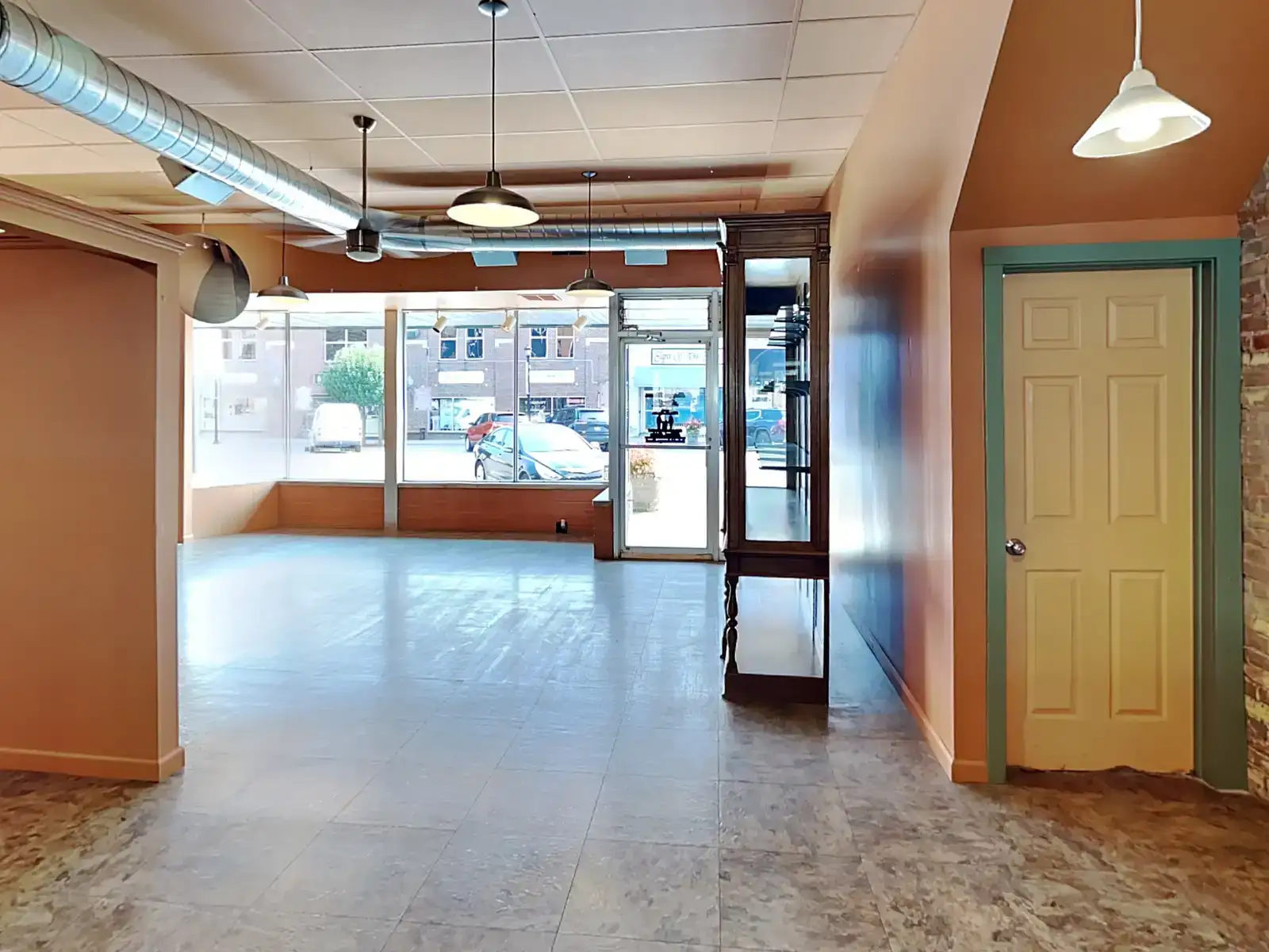 Commercial/Retail Space in Downtown Ithaca, MI image 4