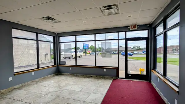 832 S Main St thumbnail 4