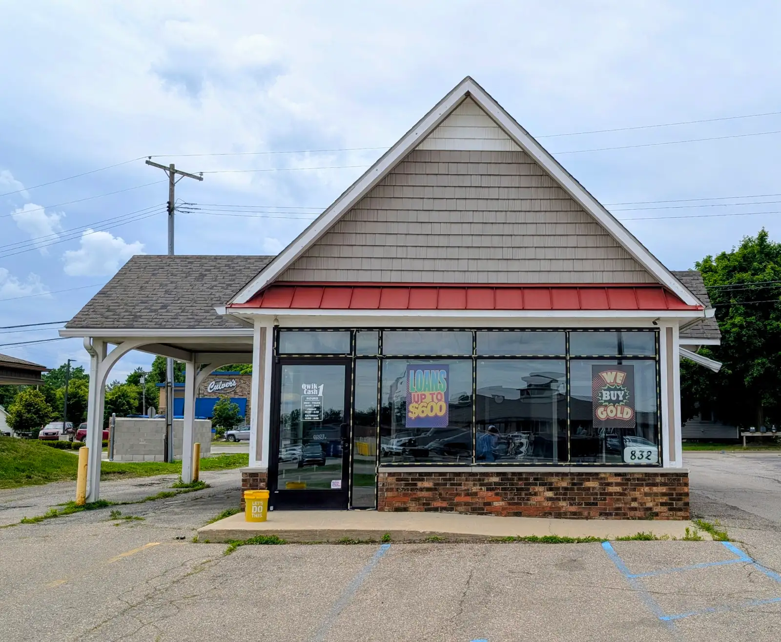 832 S Main St