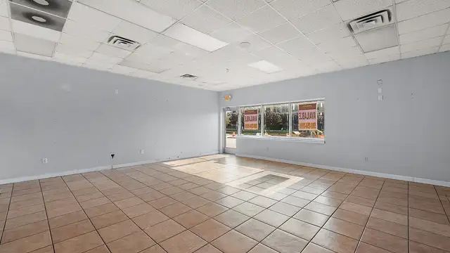 521 - 523 10th St thumbnail 3