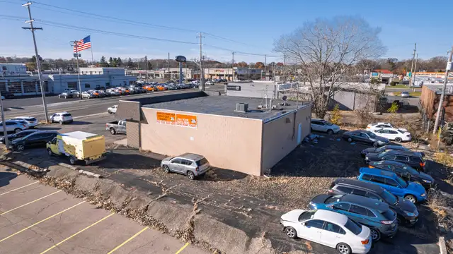 521 E Jolly Rd thumbnail 4