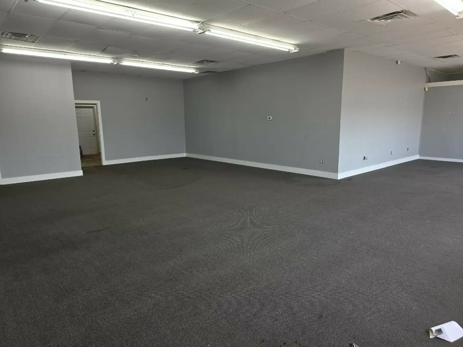 521 E Jolly Rd image 2