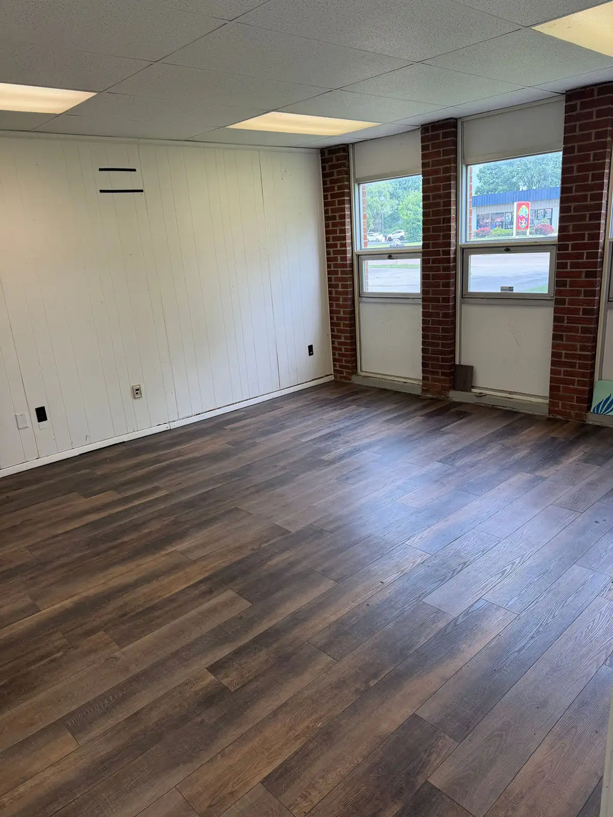 3075 Enterprise Dr image 17