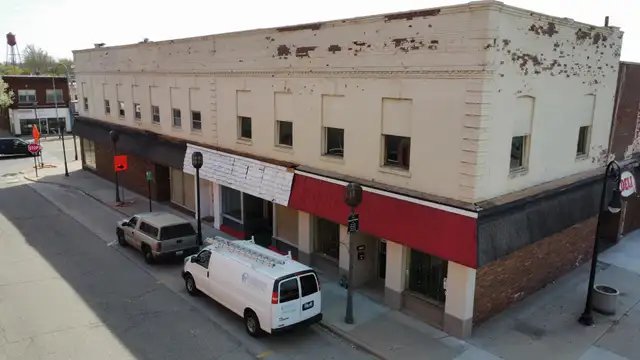 200 W Main St thumbnail 3
