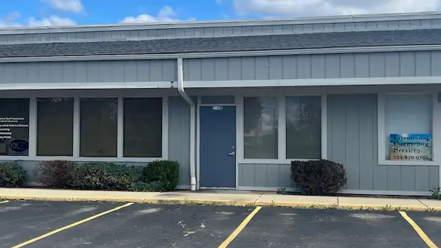 Small Office for Lease in Ypsilanti - 2412B Washtenaw thumbnail 4