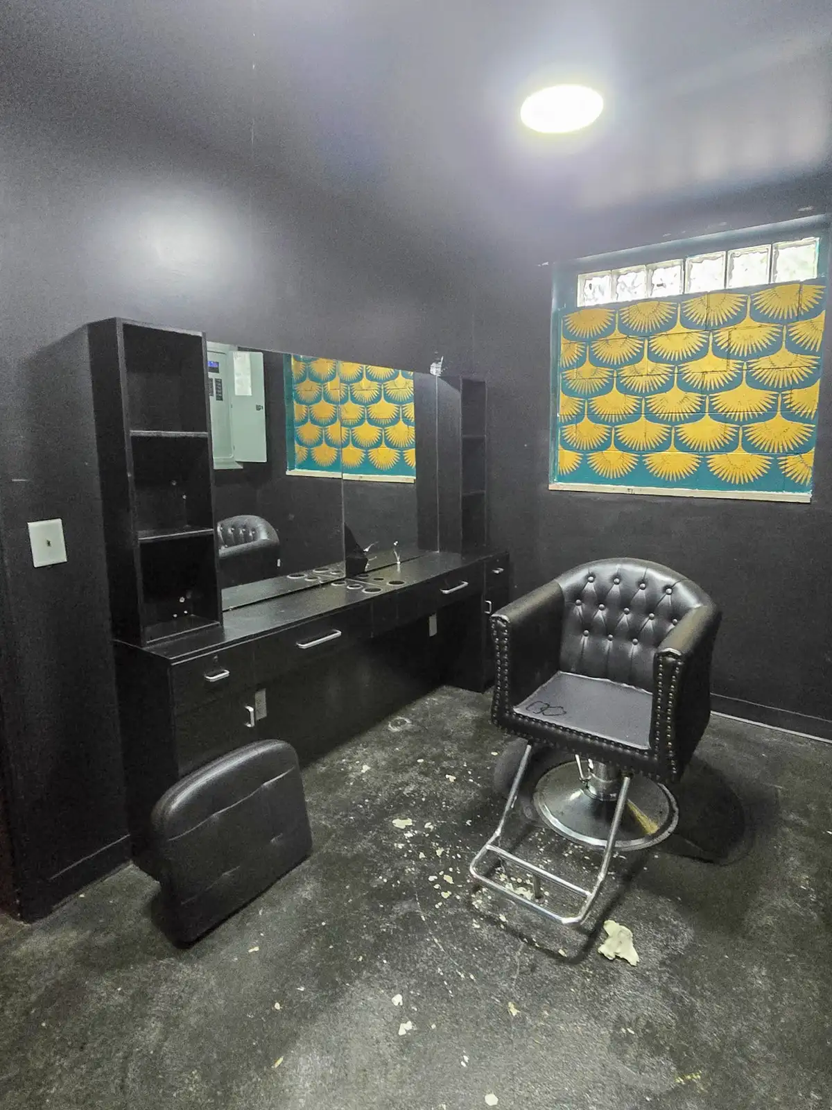 15711 E Warren Ave image 13
