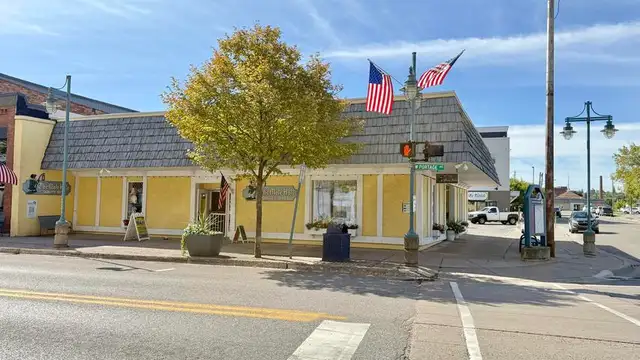 Prime Downtown Location in a High Tourism Area thumbnail 2