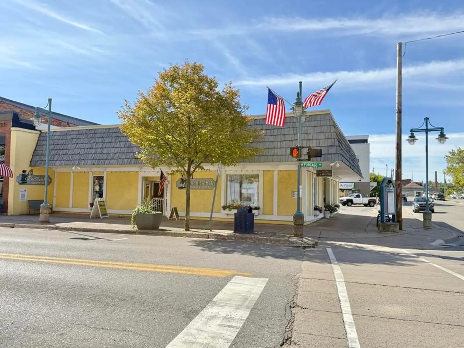 Prime Downtown Location in a High Tourism Area image 2