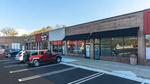 Shops at Middlebelt Pointe thumbnail 3