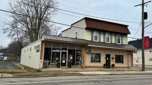 8955 Lewis Ave thumbnail 4