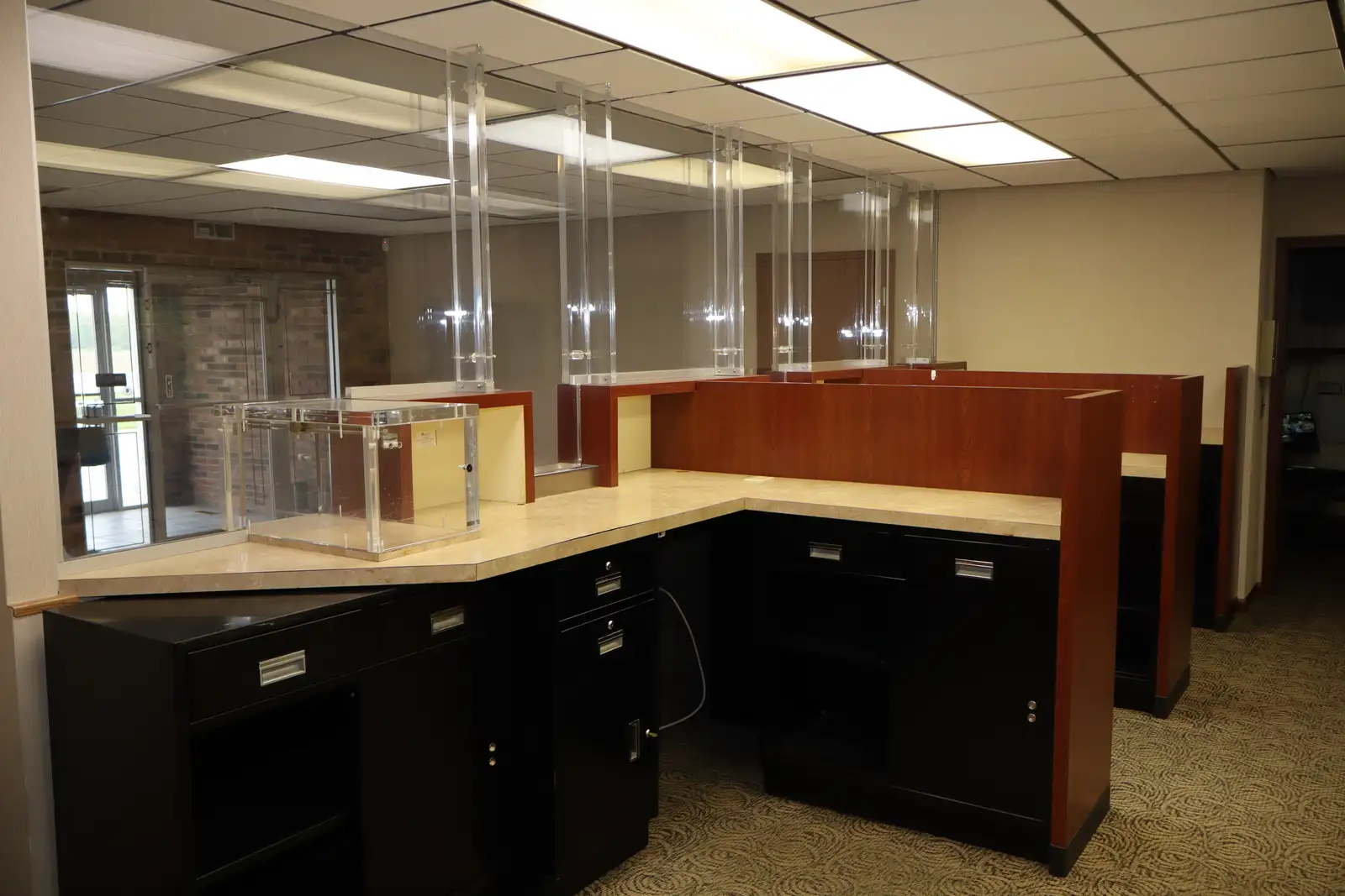 FOR SALE: 1,602 SF OFFICE/RETAIL/DRIVE THRU CALL TRADEMARK 989-792-6400 image 11