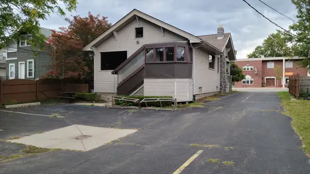 909 N Main St thumbnail 5