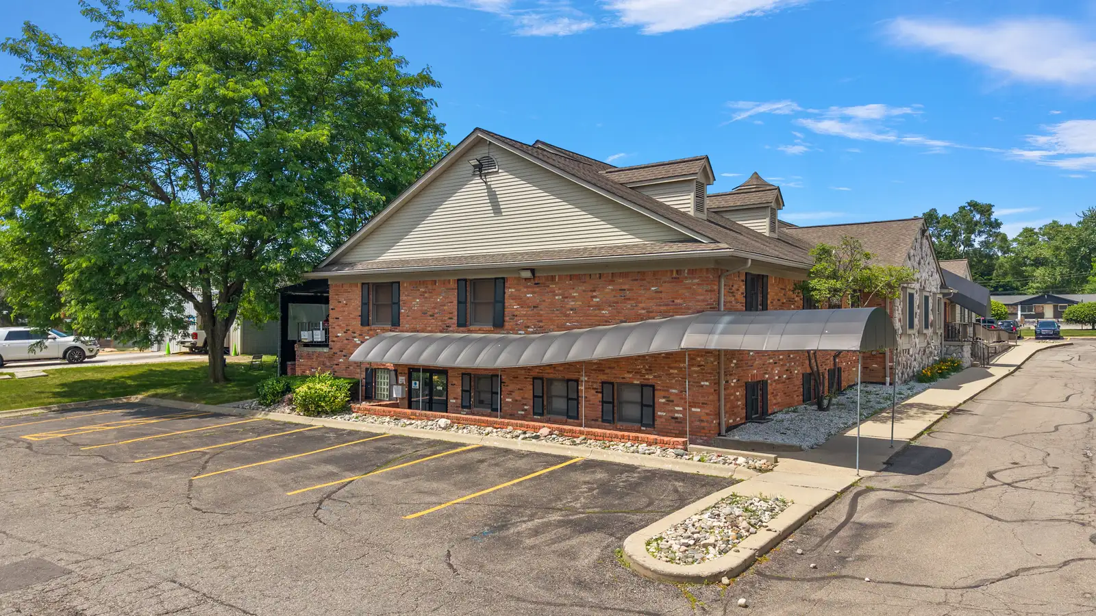 64580 Van Dyke Ave image 3