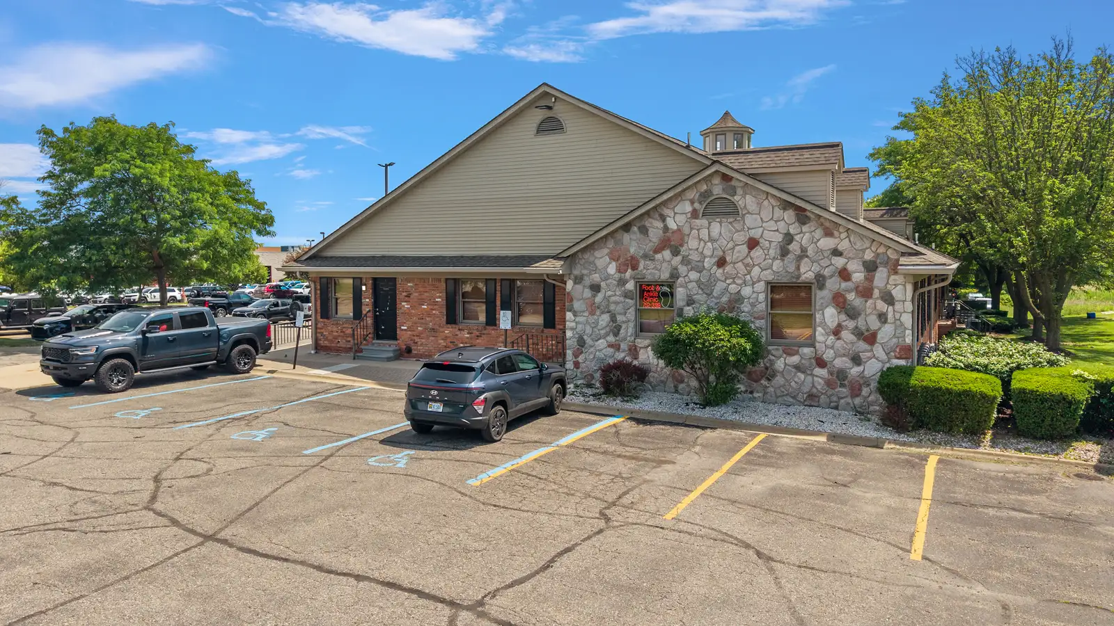 64580 Van Dyke Ave image 2