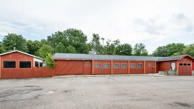 6468 W Vienna Rd thumbnail 2