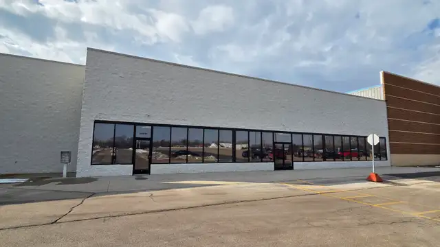 3080 S Linden Rd thumbnail 2