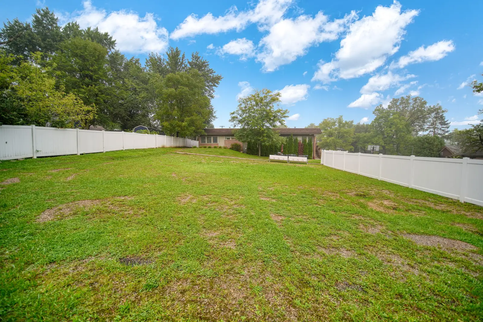 227 Riverside Ave image 68