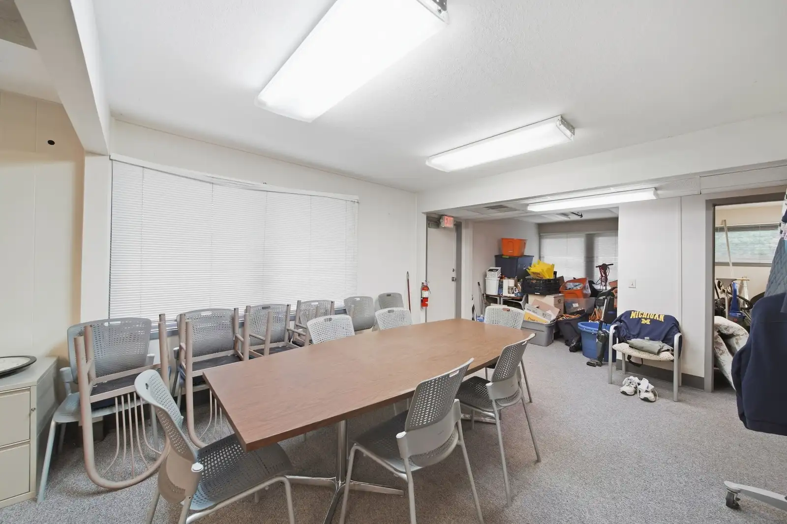 227 Riverside Ave image 19