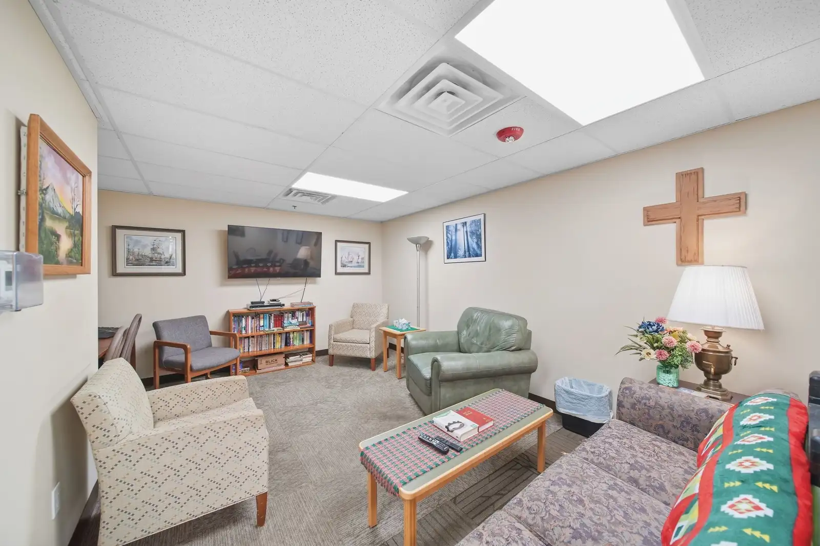 227 Riverside Ave image 39
