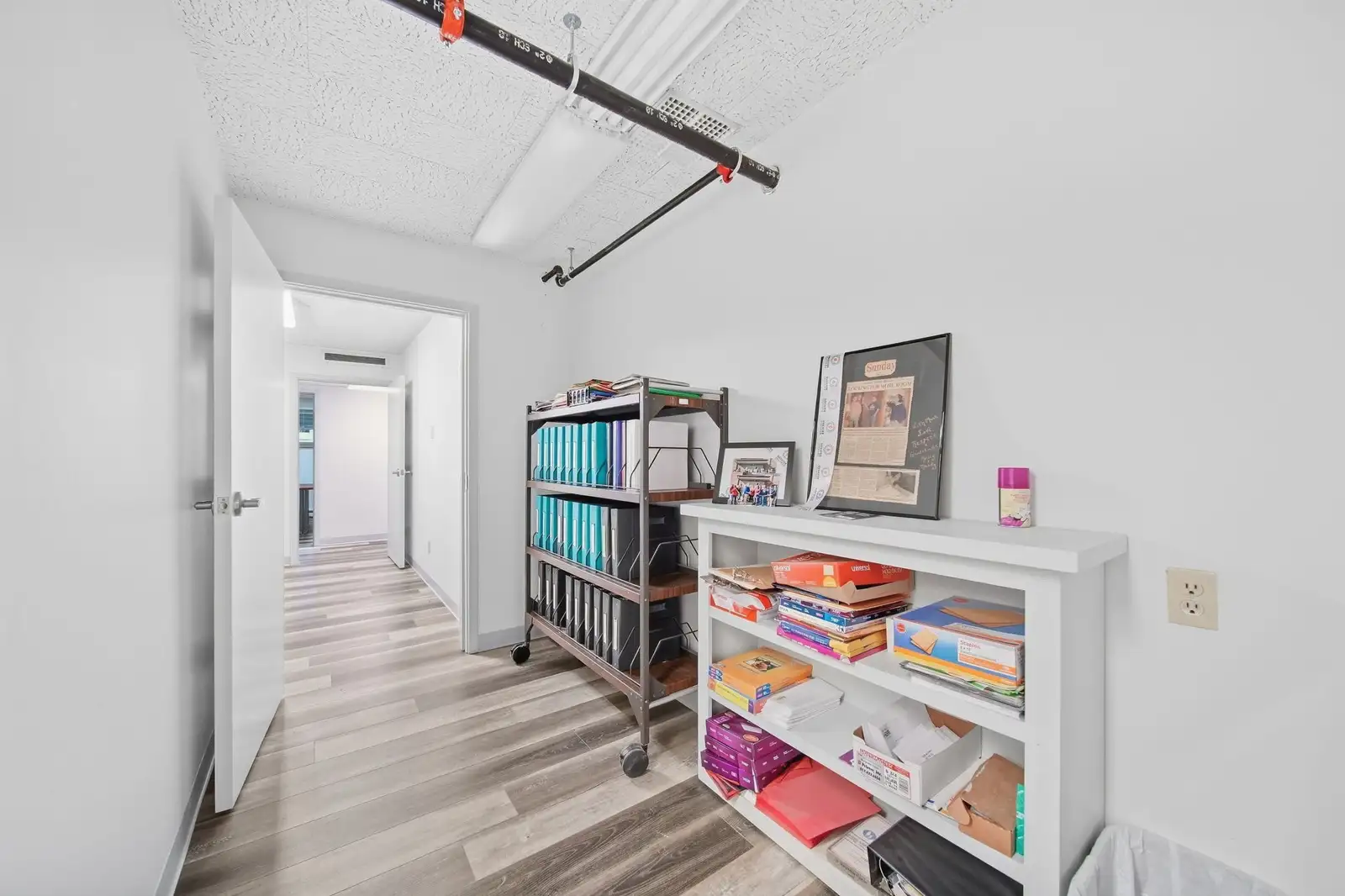 227 Riverside Ave image 16