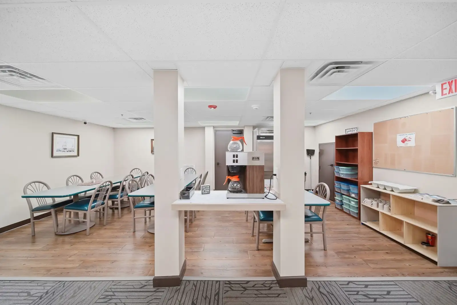 227 Riverside Ave image 37