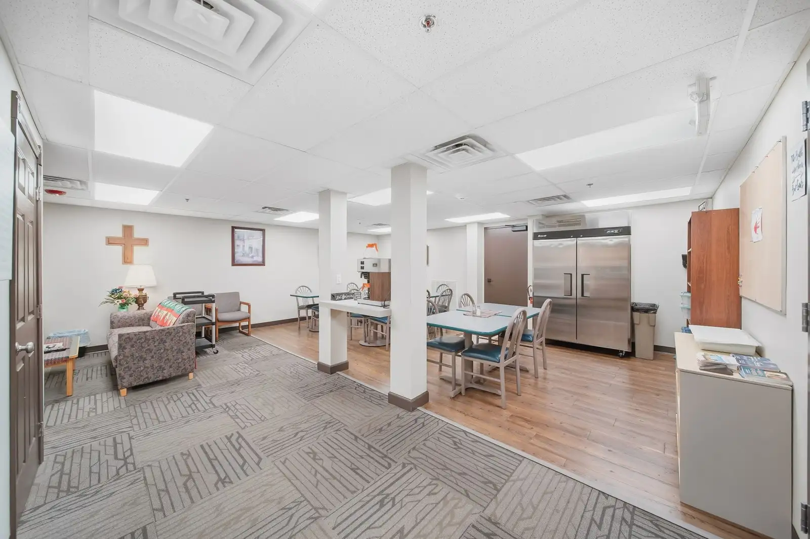 227 Riverside Ave image 42