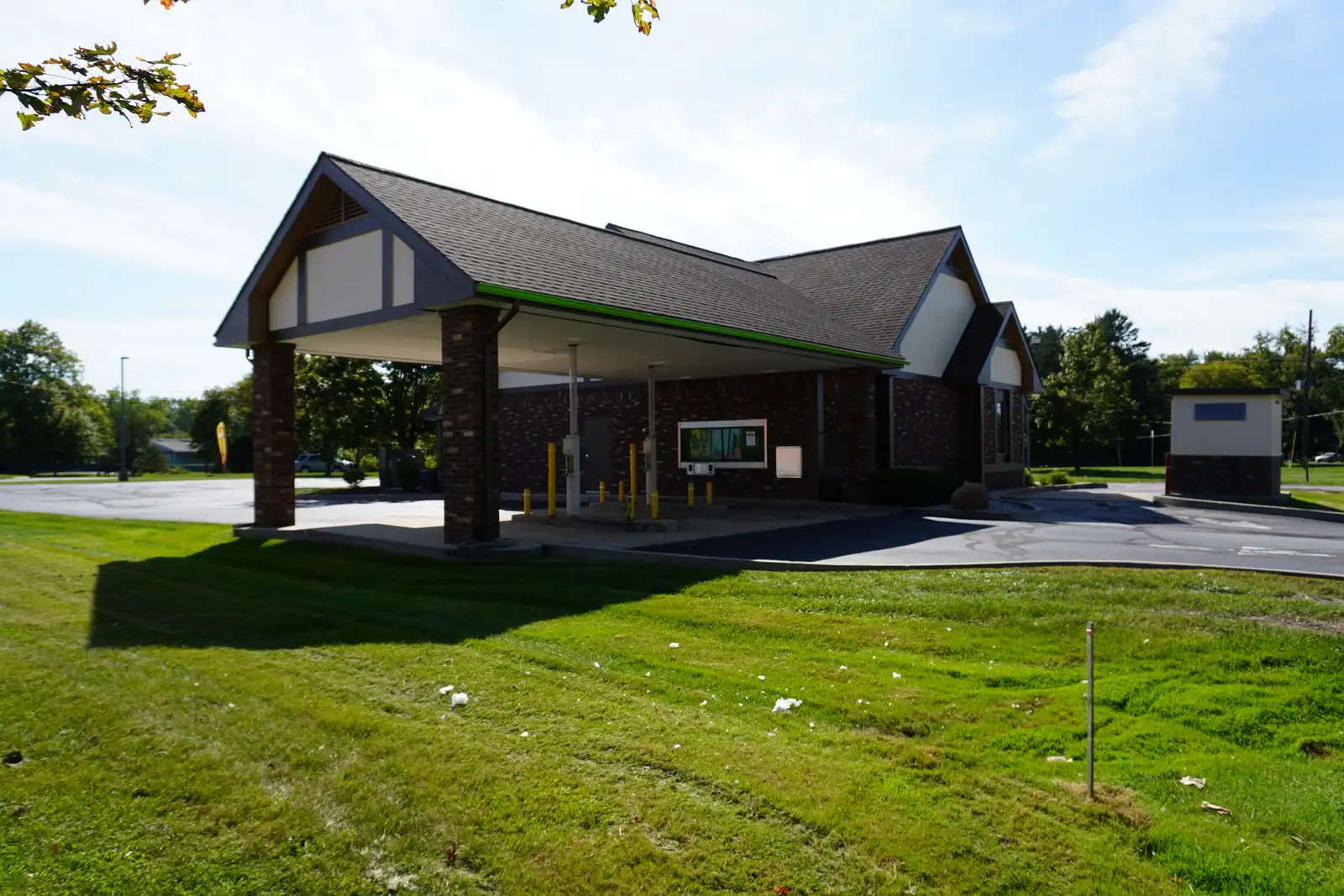 FOR SALE: 2,311 SF Freestanding Retail Building on 0.6 Acres image 10
