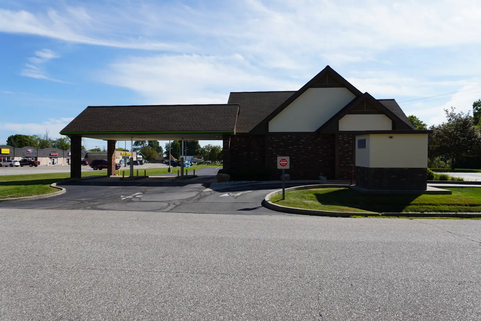 FOR SALE: 2,311 SF Freestanding Retail Building on 0.6 Acres image 11