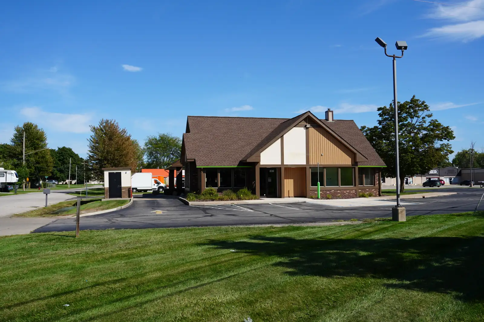 FOR SALE: 2,311 SF Freestanding Retail Building on 0.6 Acres image 3