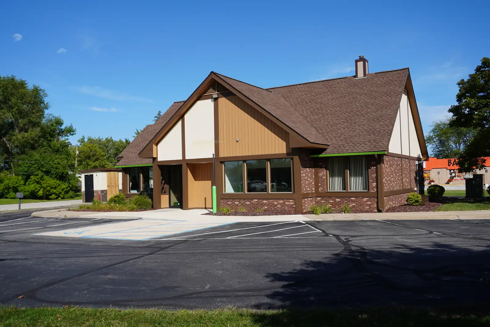 FOR SALE: 2,311 SF Freestanding Retail Building on 0.6 Acres image 20