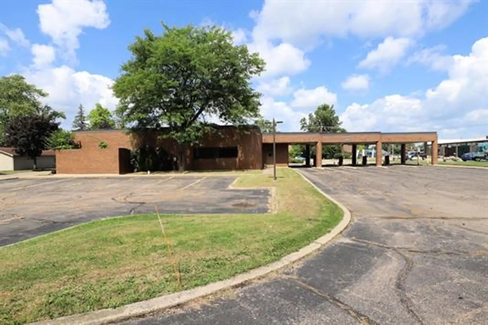 5510 Richfield Rd image 23