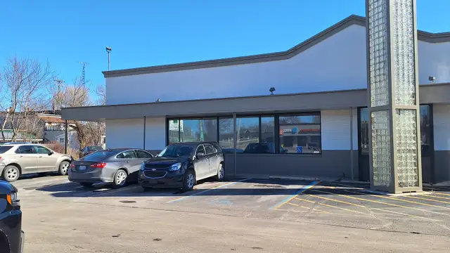 Retail Strip Center thumbnail 2