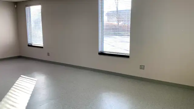 208 Haeussler Ct thumbnail 5