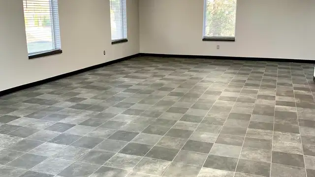 208 Haeussler Ct thumbnail 3