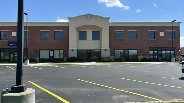 High End Grand Blanc Private Office thumbnail 2