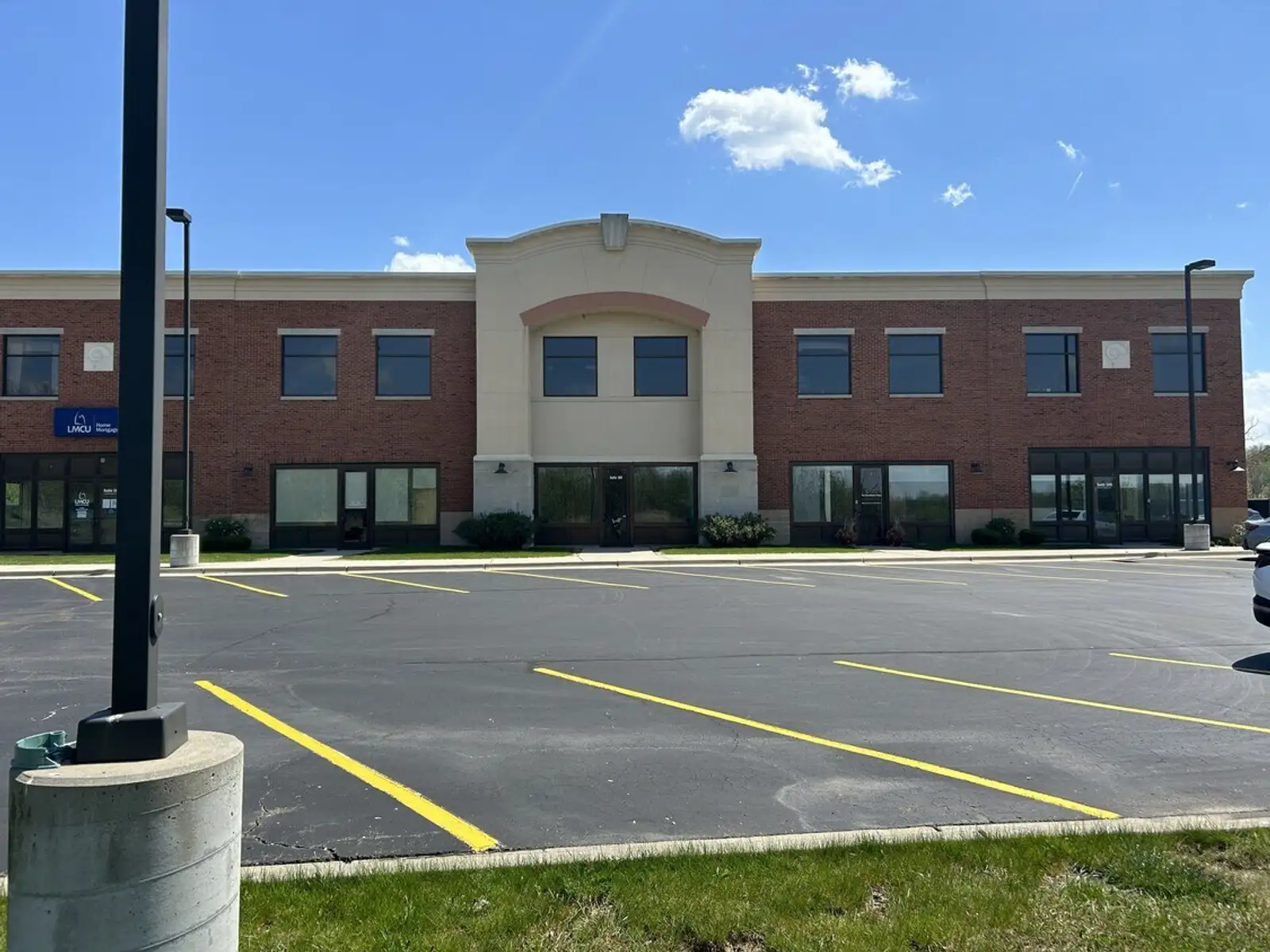 High End Grand Blanc Private Office image 2