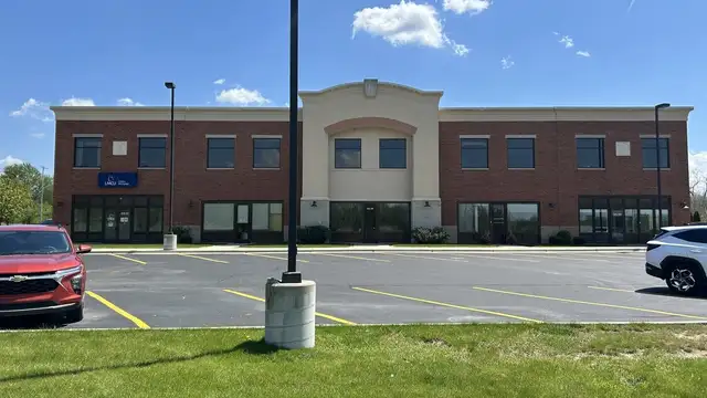 High End Grand Blanc Private Office thumbnail 3