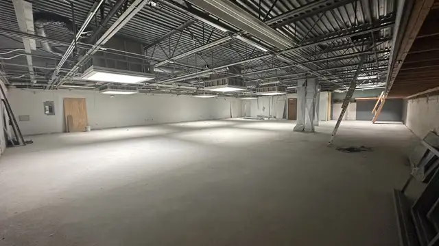 Harrison Township - Light Industrial Building thumbnail 4
