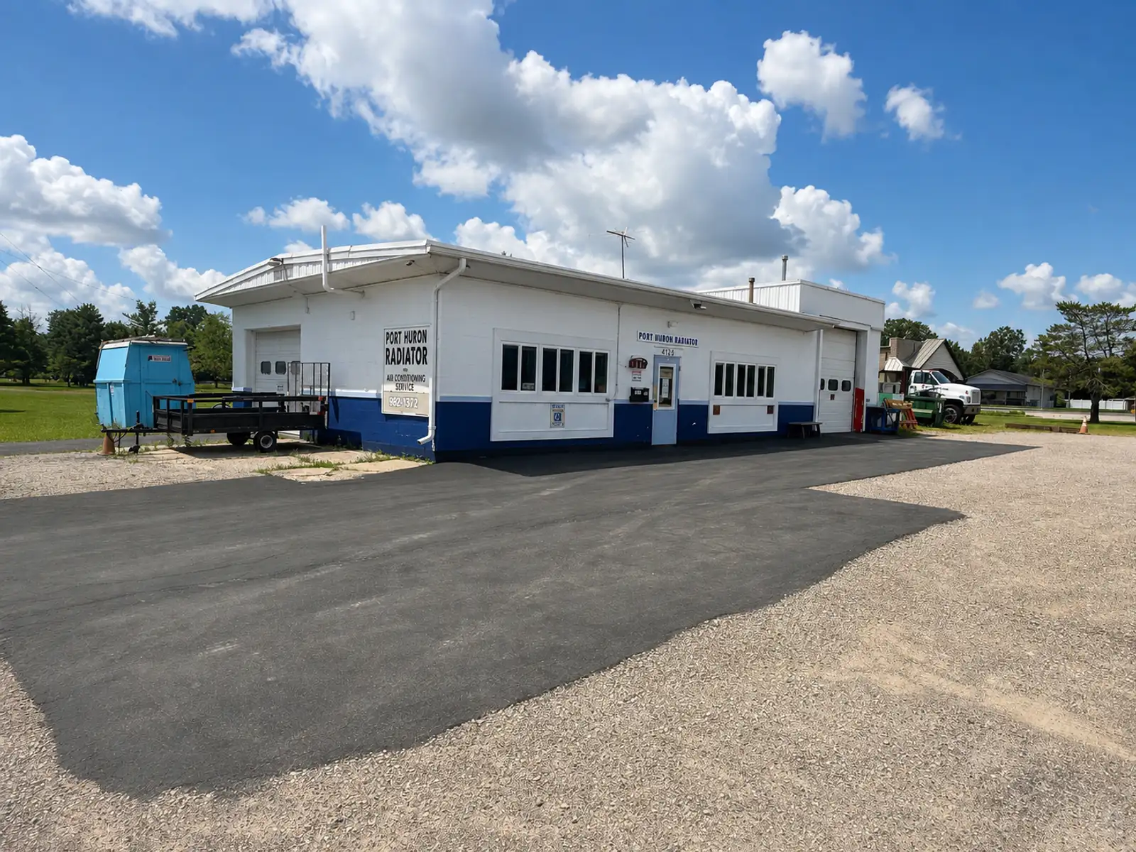4725 Lapeer Rd, Kimball, MI 48074-1519