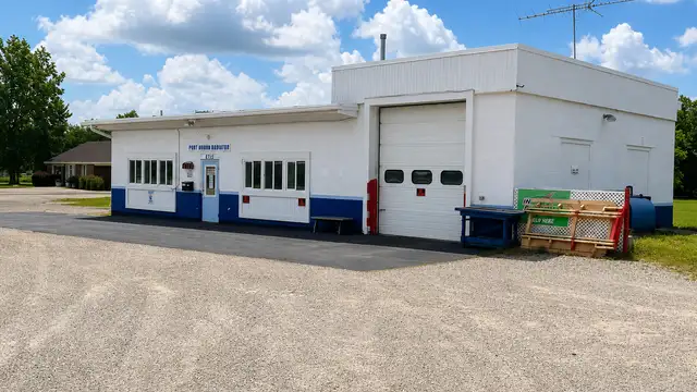 4725 Lapeer Rd thumbnail 2