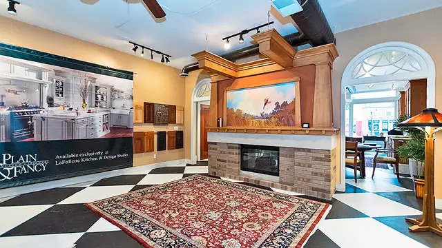 145 W Grand River Ave thumbnail 3