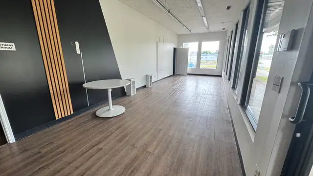 240 W Walton Blvd, Suite B thumbnail 2