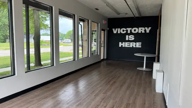 240 W Walton Blvd, Suite B thumbnail 3