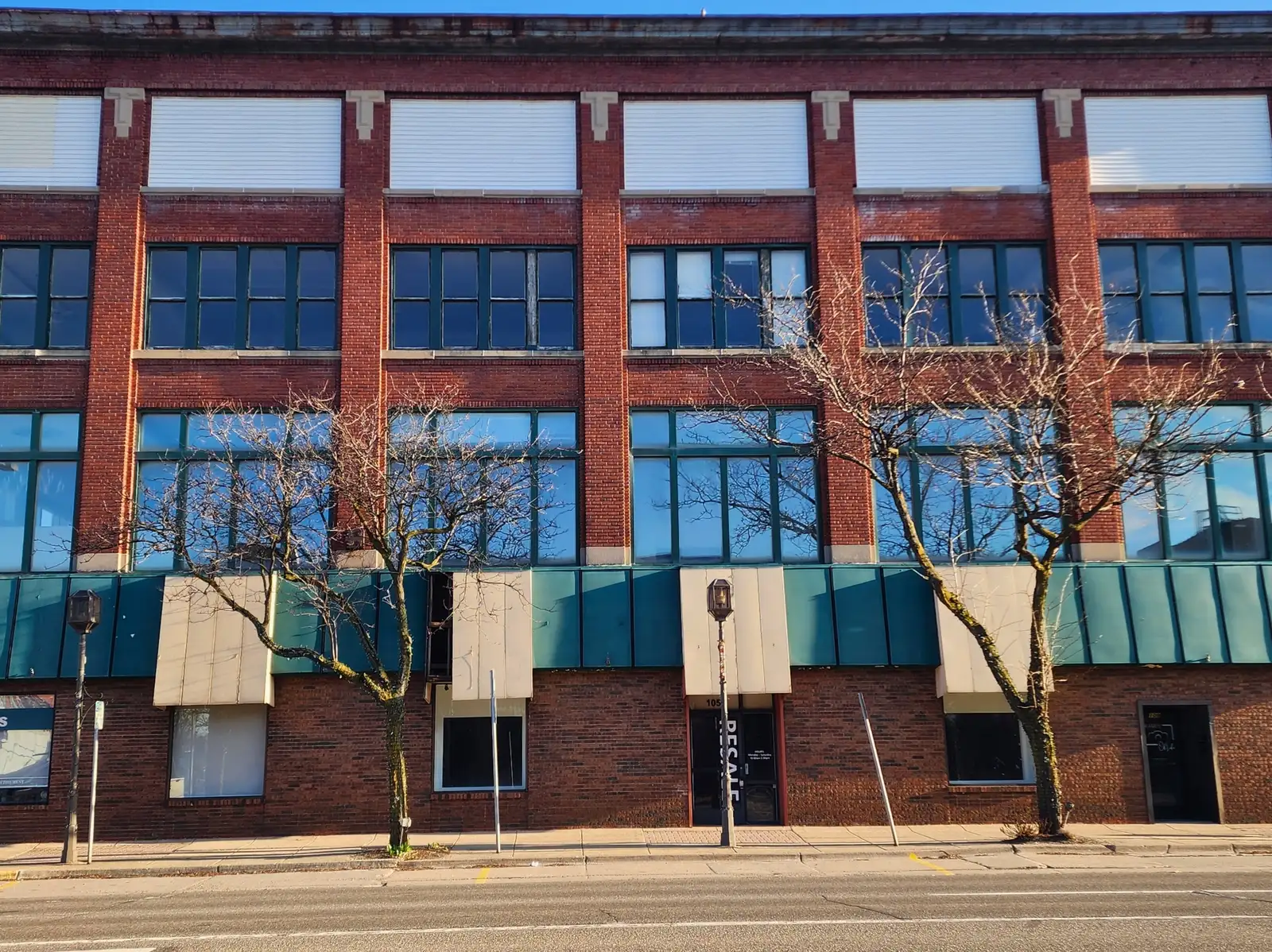 100 N Washington St image 1