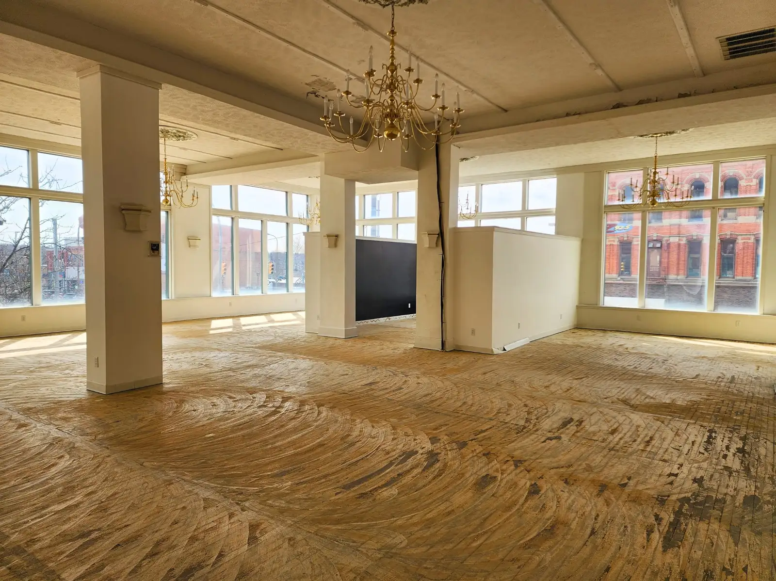 100 N Washington St image 3