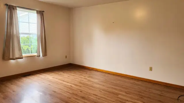 1314 N Hickory St thumbnail 4