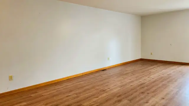 1314 N Hickory St thumbnail 5